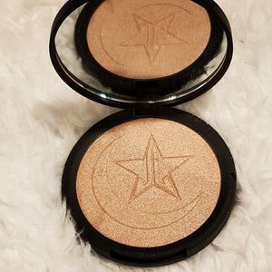 Jeffree Star Skin Frost in Eclipse